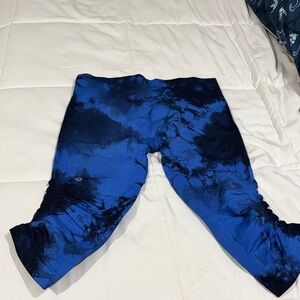 Under Armour Girls' Blue and Black Tie-Dye Capri Leggings